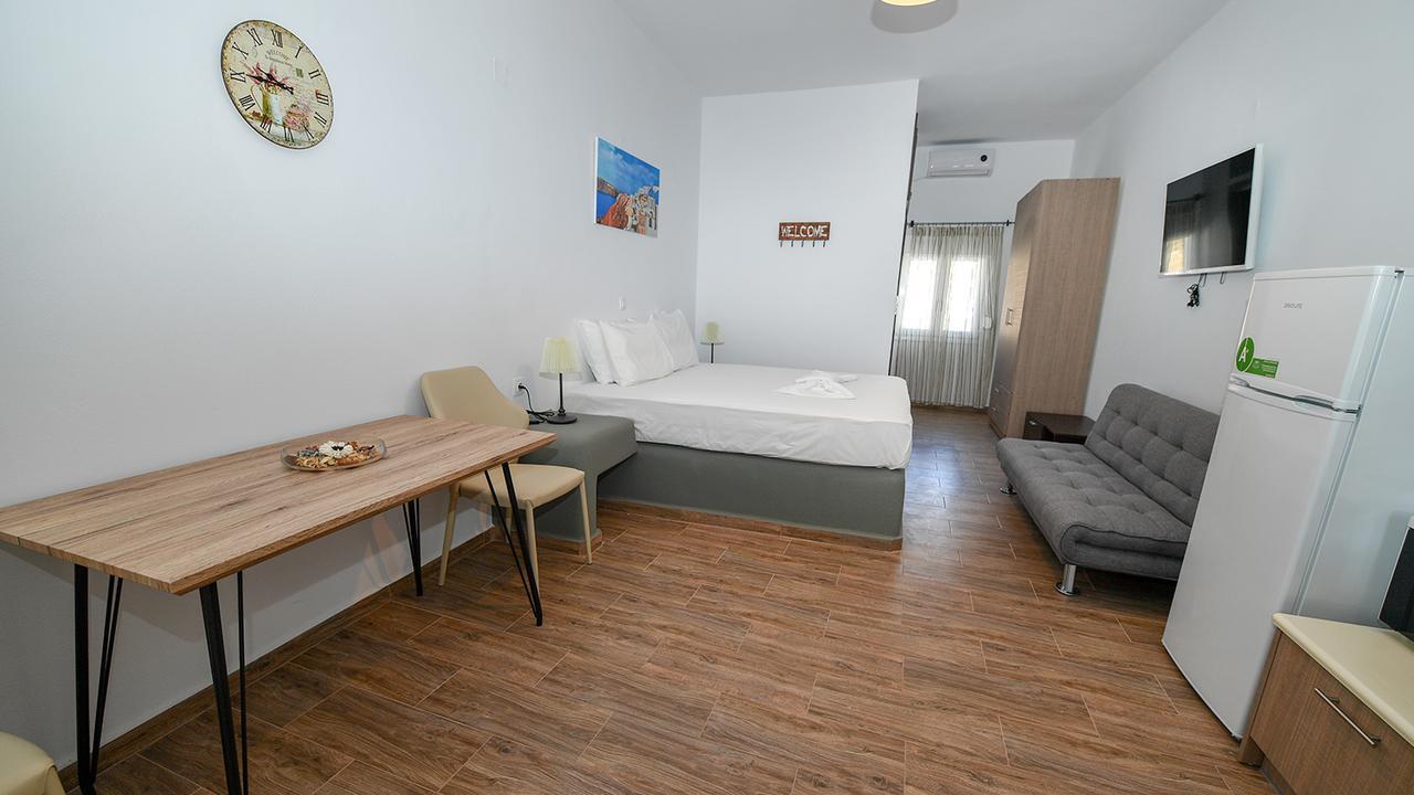 Thirassia Paradise Suites Esterno foto